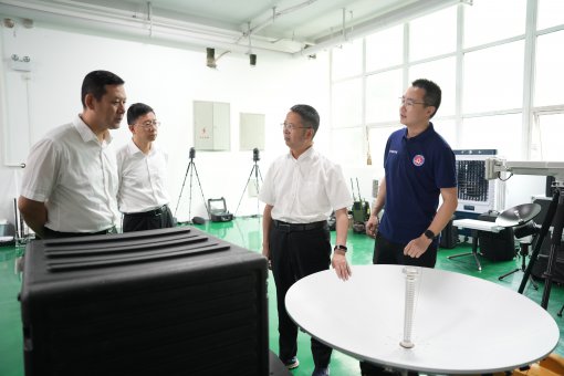 
刘襄渝在省安科院、省生产安全应急救援信息中心、安信科创